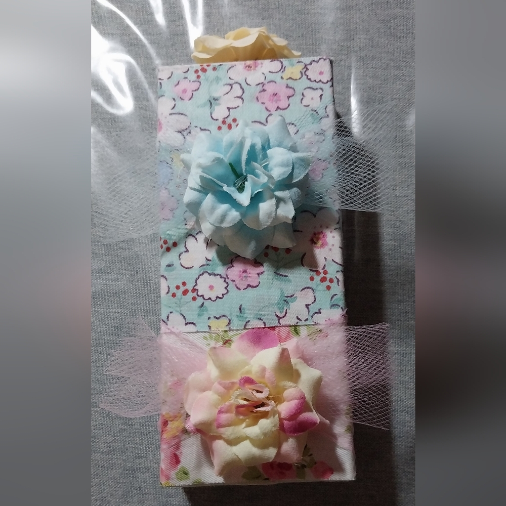 Charming Floral DIY with Blue and Cream Accents